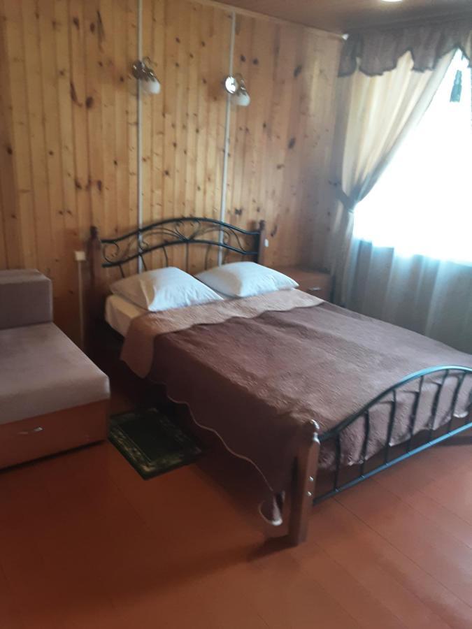 Kiwi Hotel Pizunda Bagian luar foto
