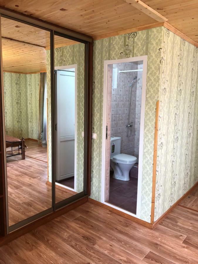 Kiwi Hotel Pizunda Bagian luar foto